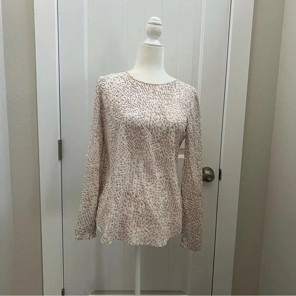 White House Black Market Silk Blouse. Sz 2 - Picture 2 of 6